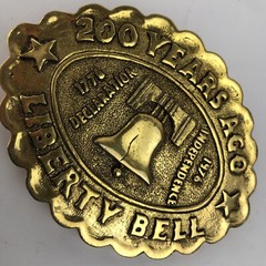 Liberty Bell 200 Years Ago Men’s Belt Buckle Beautiful Gold Finish 3.75&Prime; x 2.5&Prime;