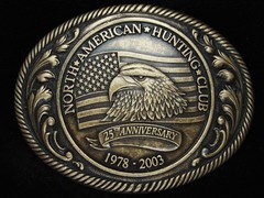 PE09173 *NOS* 2003 **NORTH AMERICAN HUNTING CLUB 25TH ANNIVERSARY** BELT BUCKLE