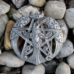 Pewter Crescent Raven Pentacle Belt Buckle – Dryad Design Pentagram Wicca Pagan