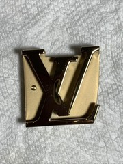 LOUIS VUITTON Gold tone Buckle