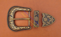 Western Belt Buckle Three Piece Set Antique Brass Floral Design Unisex 1 1/2&Prime;
