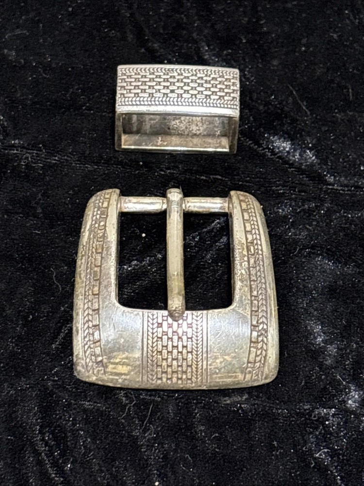 Vintage Nice 1993 Western Textured Engraved Pattern Cowboy Belt Buckle Set