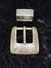 Vintage Nice 1993 Western Textured Engraved Pattern Cowboy Belt Buckle Set