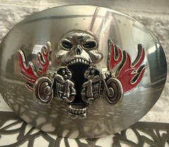 Men&rsquo;s Oval Glossy Metal Belt Buckle Skull Flames Motorcycle Western 1.5in