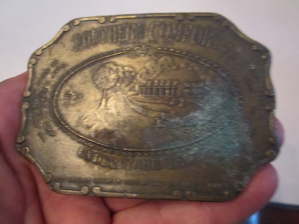 VINTAGE SOUTHERN COMFORT LIQUOR BELT BUCKLE – HEAVY – GW-17