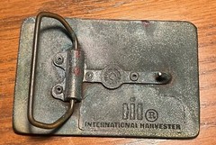 Vintage Metal Belt Buckle International Harvester Tractor (3 3/8&Prime; x 2 1/4&Prime;)