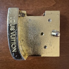 Louis Vuitton Gold Belt Buckle Unisex 2 X 2