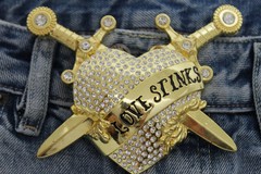 Men Women Gold Metal Belt Buckle Heart Western Silver Bling Love Stinks Knifes