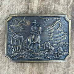 Vtg brass belt buckle western pioneer wagon trail cowboy horse approx 3.5&Prime;x2.5&Prime;