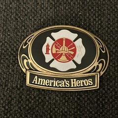 Vintage Fire Fighter America’s Hero’s Enamel Brass Belt Buckle 1986 (B3)