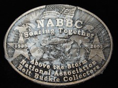 QK13113 *NOS* 2002 **NAT&rsquo;L ASSOC. BELT BUCKLE COLLECTORS** SOLID BRASS BUCKLE