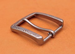 Flower Carved Antique Prong Pin Buckle Men Leather Belt Replacement Buckle 40mm