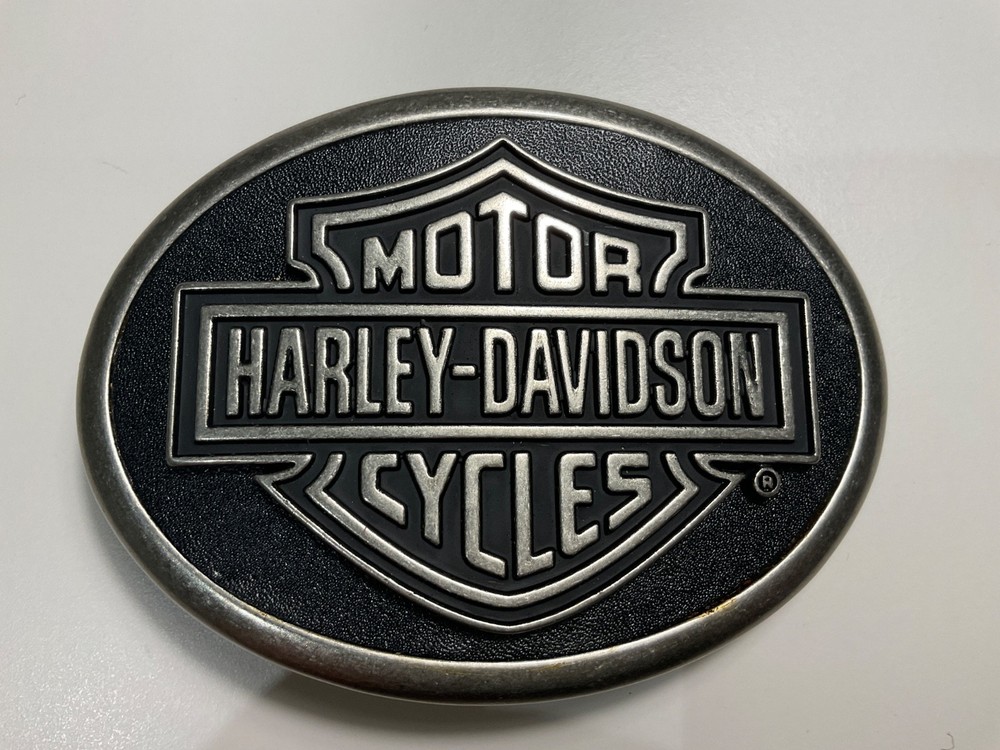 Harley-Davidson buckle w/ Bar&Shield.Antique nickel .Leather patch.#HDMBU10069.