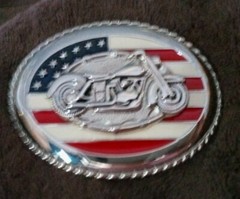 NWOT RED WHITE BLUE AMERICAN FLAG MOTORCYCLE SILVER BELT BUCKLE 1 1/2&Prime; RETAIL 45