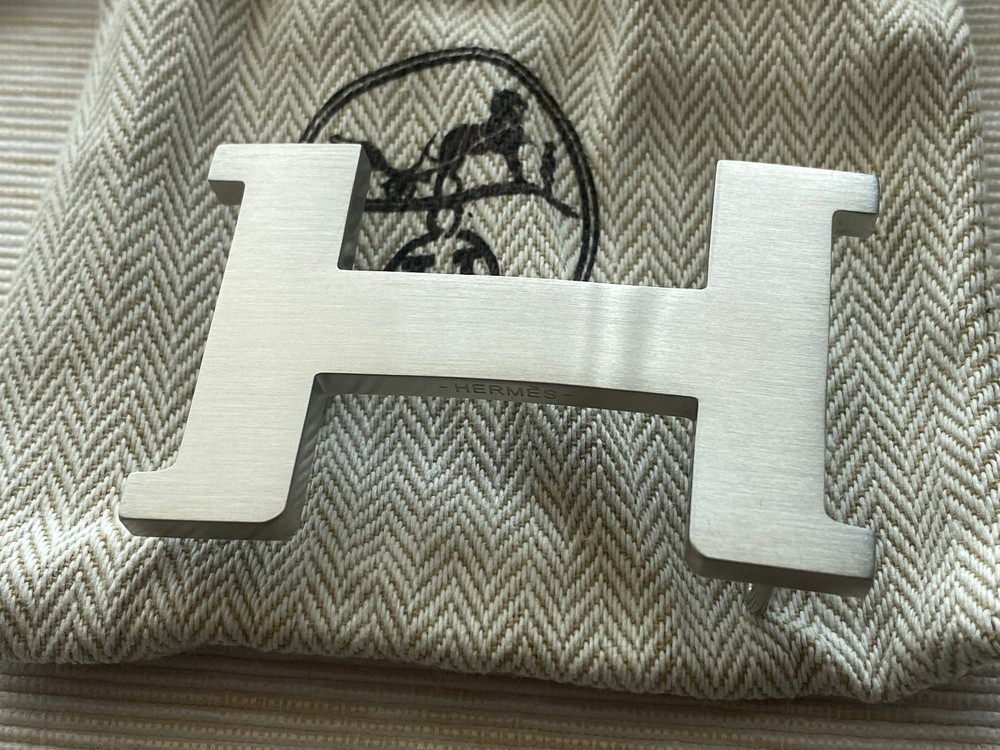 H 24mm silver belt buckle