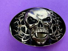 Creepy Flaming Vampire Skull with Fang Gothic Punk Pre Loved Belt Buckle