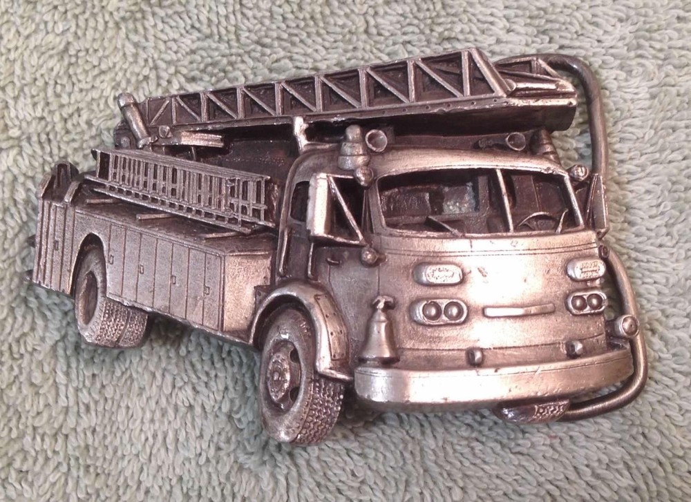 1978 Bergamot Brass Works Firetruck Ladder Truck Fireman Metal Belt Buckle Fire