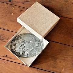 VINTAGE ZEE SERIES AWARD DESIGN RODEO BELT BUCKLE w ORIGINAL BOX USA NIB