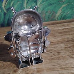 Chrome Belt Buckle-Outer Space Suit-Alien-Astronaut-Moving Arms-4&Prime;-Unique
