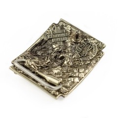 German silver belt buckle Banderstadt, Artistic sculptural fighting skull buckle