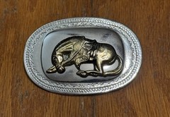 Horse Bowing – Metal Belt Buckle – Light Weight Western Style Belt Buckle