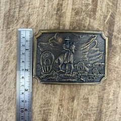Vtg brass belt buckle western pioneer wagon trail cowboy horse approx 3.5&Prime;x2.5&Prime;