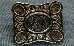 FLORAL CIRCLE ROPE DECORATIVE PATTERNED BLACK & SILVER COLOR WESTERN BELT BUCKLE