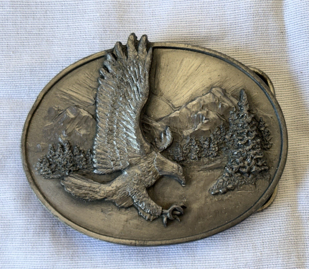 Men&rsquo;s Oval Eagle Mountain Scene Silver Tone Metal Western Buckle Fits 1.5in