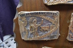 AWARD DESIGN MEDALS PRESENT 12 GREAT INDIAN CHIEFS GOLD SILVER PLATED ON STAND