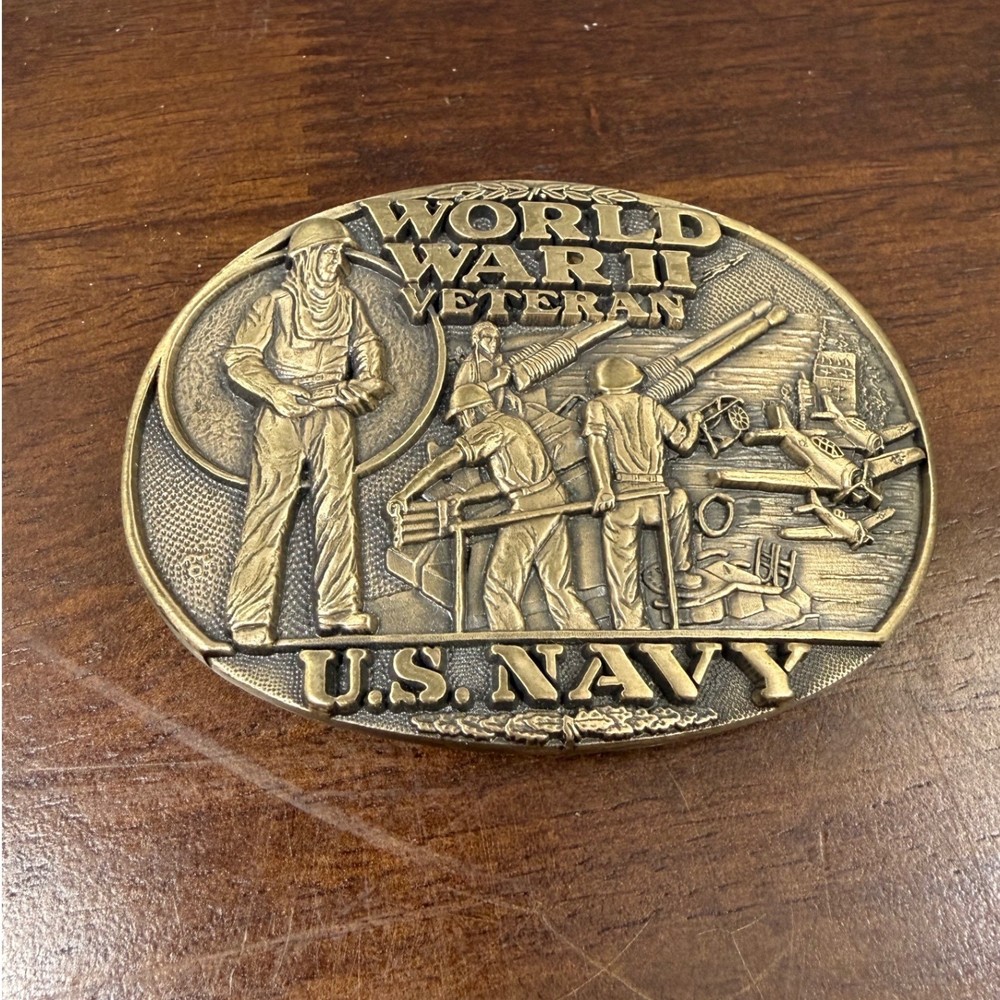 US Navy World War II Veteran Belt Buckle Solid Brass Award Design Medals No 51