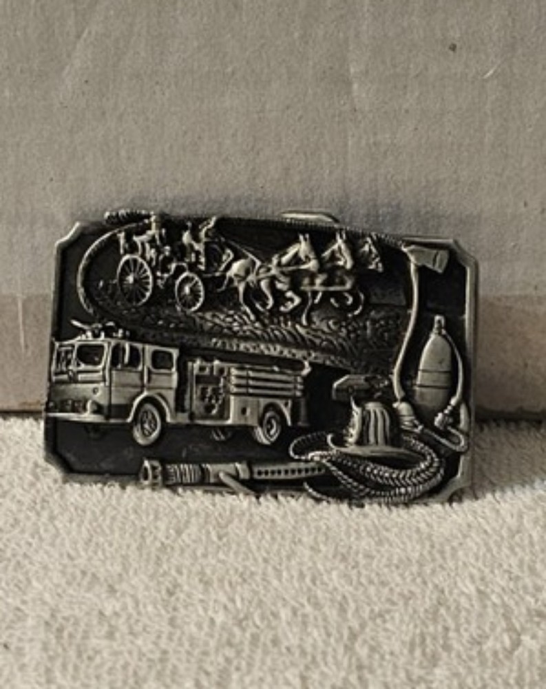 FIRE TRUCK HORSES FIREFIGHTER FIRE DEPARTMENT HOSE AXE HAT BELT BUCKLE