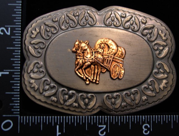 LH24121 VINTAGE ***COVERED WAGON AND TEAM*** BRONZETONE WESTERN BELT BUCKLE