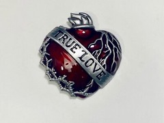 True Love – Figural Beating Heart Red & Grey Barbed Wire Belt Buckle