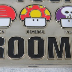 2004 Nintendo Know Your Mushrooms Super Mario Belt Buckle