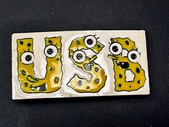 Yellow USB Letters Sponge Bob? Eyes Teeth Novelty Funny Belt Buckle