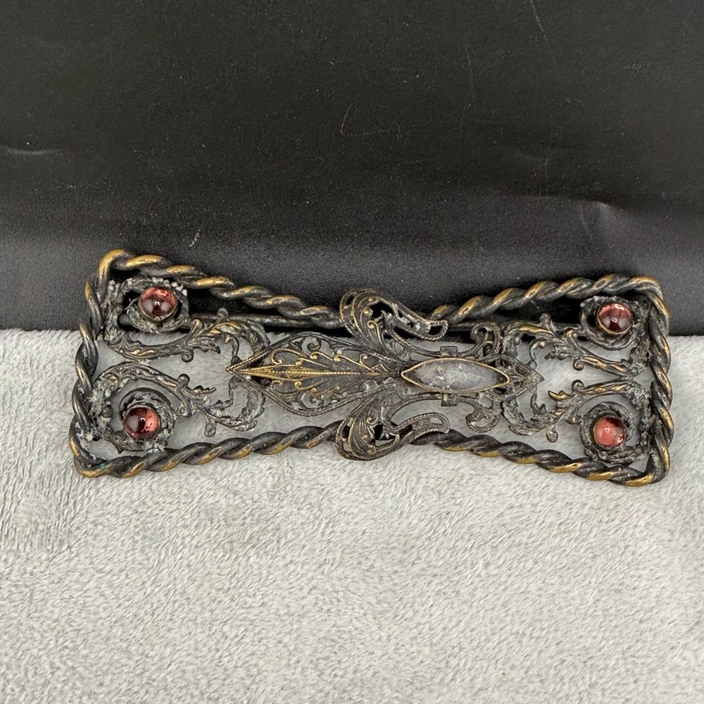 Vintage Women’s Buckle Gold Tone READ