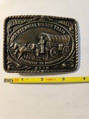 VINTAGE 1976 **BICENTENNIAL WAGON TRAIN** COMMEMORATIVE BELT BUCKLE