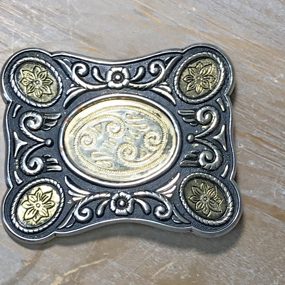 FLORAL CIRCLE ROPE DECORATIVE PATTERNED BLACK & SILVER COLOR WESTERN BELT BUCKLE