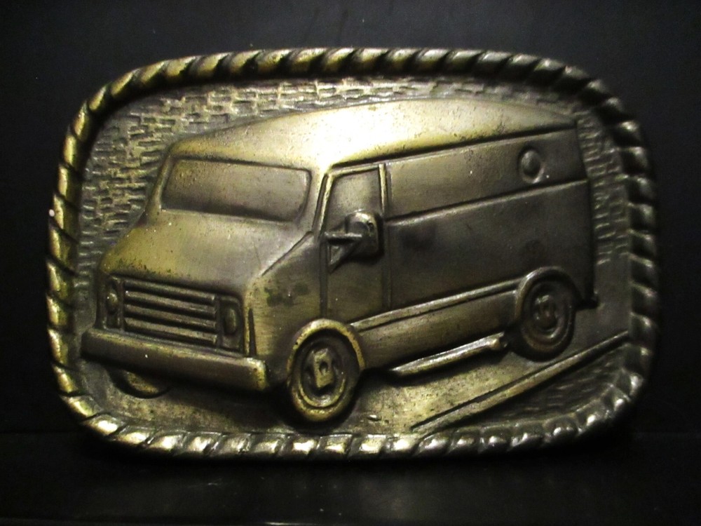 Hippy Boogie Van Retro Love Party Mobile Brass Tone Collectible Belt Buckle gold