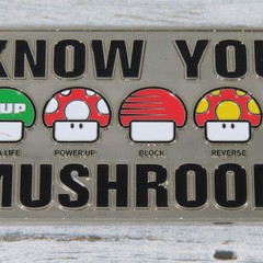 2004 Nintendo Know Your Mushrooms Super Mario Belt Buckle
