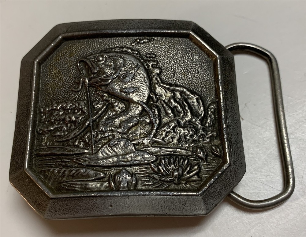 Chicago IL USA 1977 Brass Belt Buckle Fishing Bass