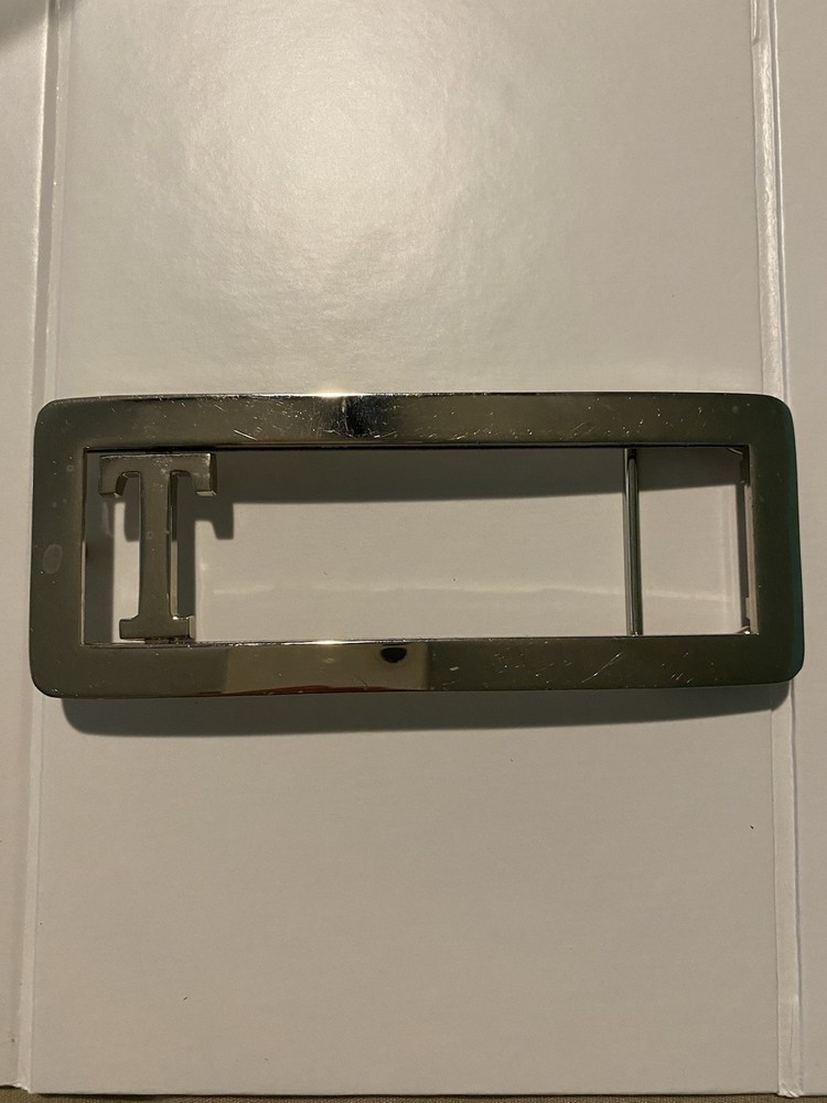 Unisex Silver Oblong/rectangular Belt Buckle With ‘T’