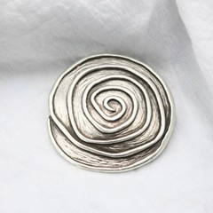 Round Belt Buckle With Asymmetrical Spiral, Irregular Design