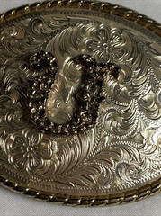 Letter “U” Belt Buckle Western Cowboy Casual Fashion Style Silver/Gold 3 3/4&Prime;