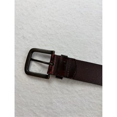 Levi&rsquo;s Men&rsquo;s Dark Brown Leather Belt with Brushed Metal Buckle 34&Prime;