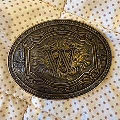 Men&rsquo;s Western Oval Gold Tone Engraved Initial W Metal Belt Buckle 1.5in