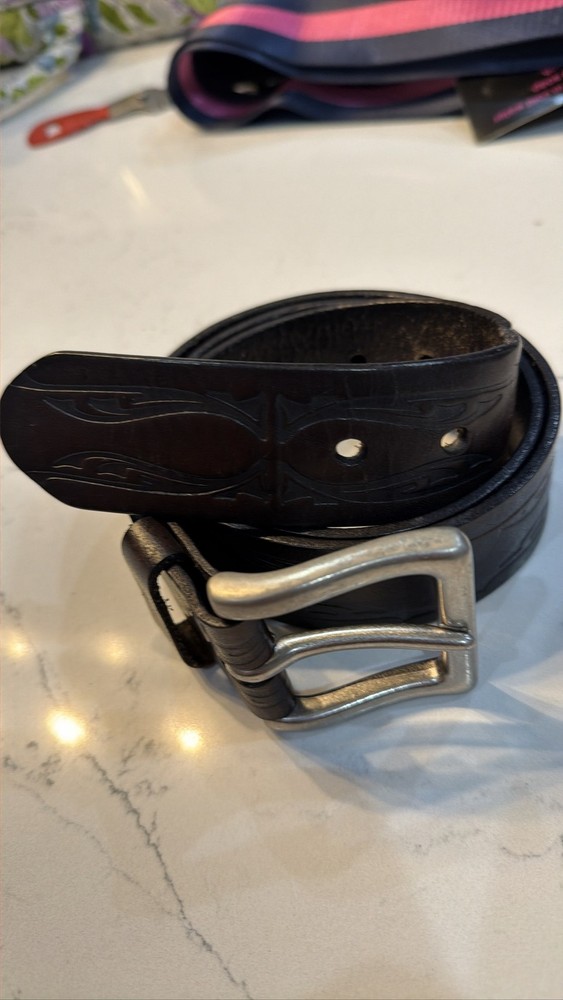 Levi’s Brown/Black Leather Tooled Western Belt Silver Buckle Men&rsquo;s Cowboy