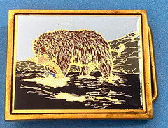 Vintage Grizzly Bear Catching Fish Salmon Trout Alaska Canada Belt Buckle