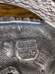 BELT BUCKLE, WOLF MOTIFF, PEWTER & TURQUIOSE, 4-INCH, MADE IN USA EJC96