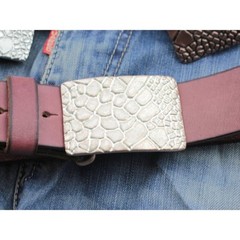 Croco Look Metal Belt Buckle – Textured Design, Elegant & Modern